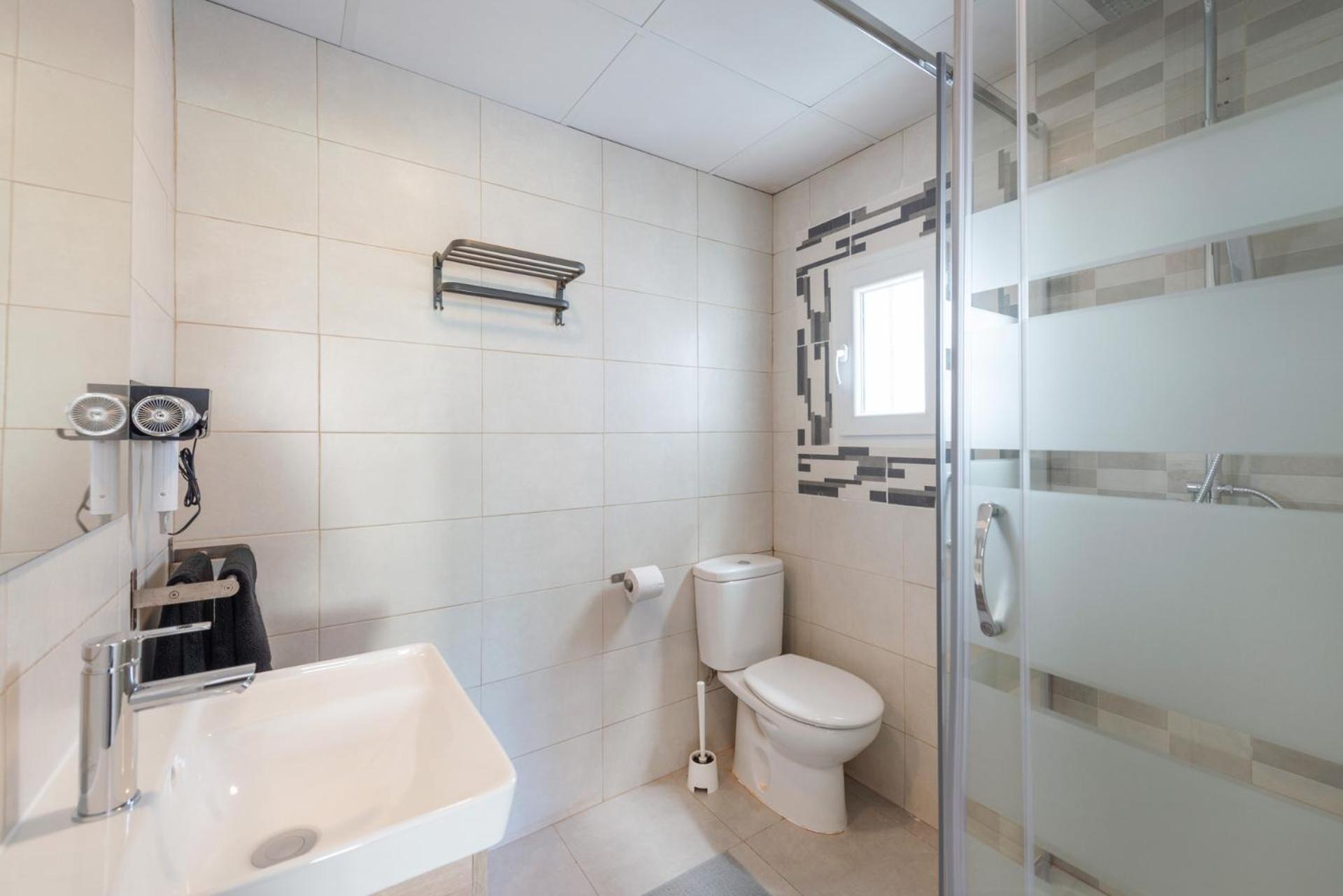 Beetroot, Jedes Zimmer Verfuegt Ueber Smart Tv , Eigenes Bad Mit Regendusche Und Balkon Llucmajor  Exteriör bild
