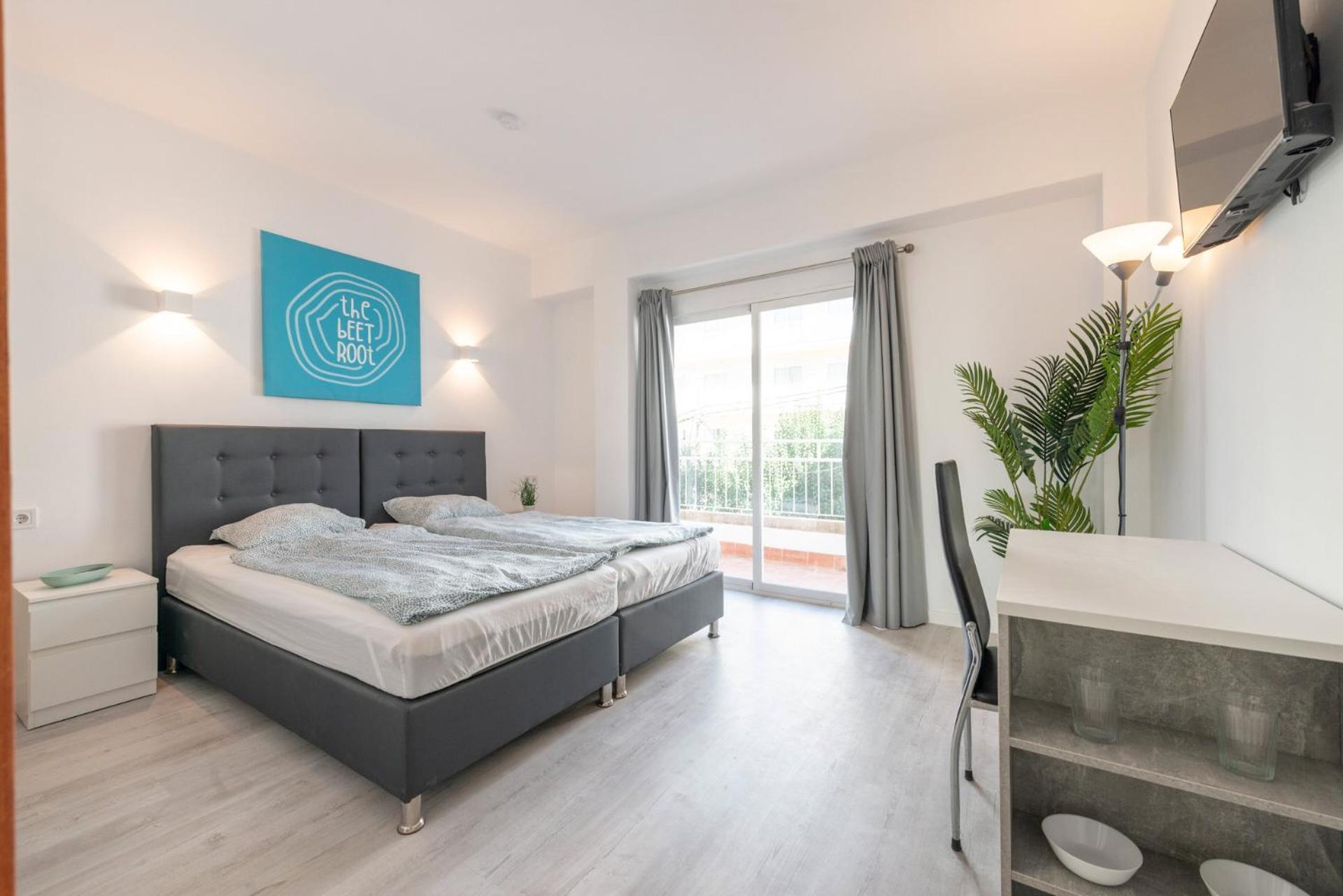 Beetroot, Jedes Zimmer Verfuegt Ueber Smart Tv , Eigenes Bad Mit Regendusche Und Balkon Llucmajor  Exteriör bild